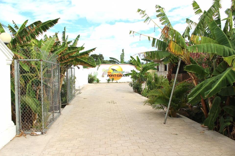 Auberge Pont-Gaudin Gonaives Eksteriør billede